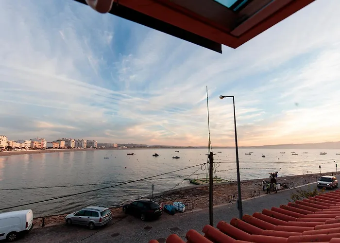 Casa Azul Do Cais * Сан-Мартинью-ду-Порту